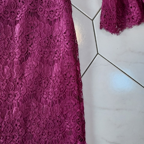 Roz and Ali Lace Burgundy Dress Size 4 - Picture 3 of 3